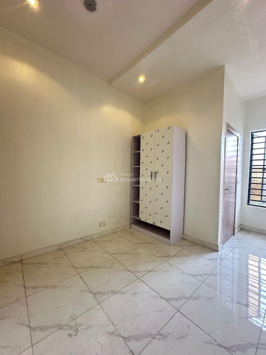Well-designed 4-bedroom Terraced Duplex with Pool & Kids Play Area, Ikota, Lekki, Lagos, Terraced Duplex for Sale