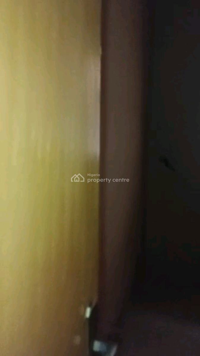 Standard & Executive Two Bedrooms Flat, Old Yaba Road, Adekunle, Yaba, Lagos, Flat / Apartment for Rent