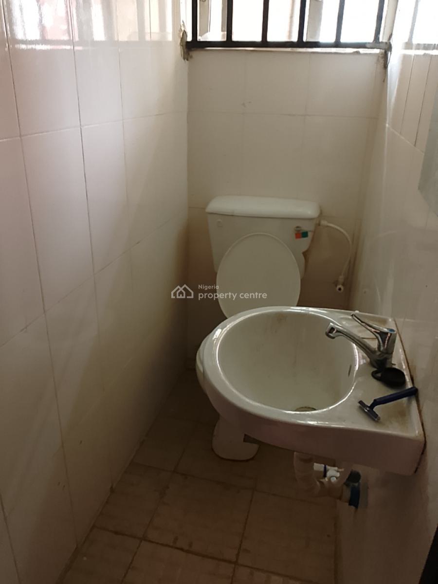 Elegant 2 Bedrooms Apartment in a Good Location, Igando, Alimosho, Lagos, Flat / Apartment for Sale