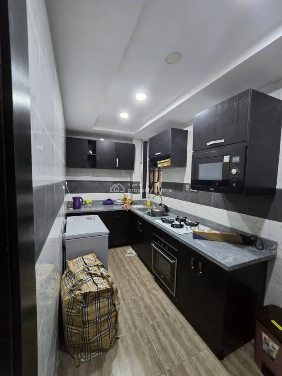 2 Bedroom Apartment, Omole, Omole Phase 2, Ikeja, Lagos, Block of Flats for Sale
