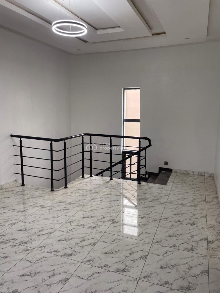 Amazing 3 Bedroom Detached Duplex with Bq, Magodo, Magodo, Lagos, Detached Duplex for Sale