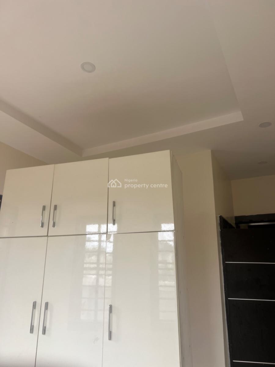 Spacious 2 Bedroom Apartment, Emmanuel Mbaka Rd, Airport Road, Lugbe District, Abuja, Flat / Apartment for Rent