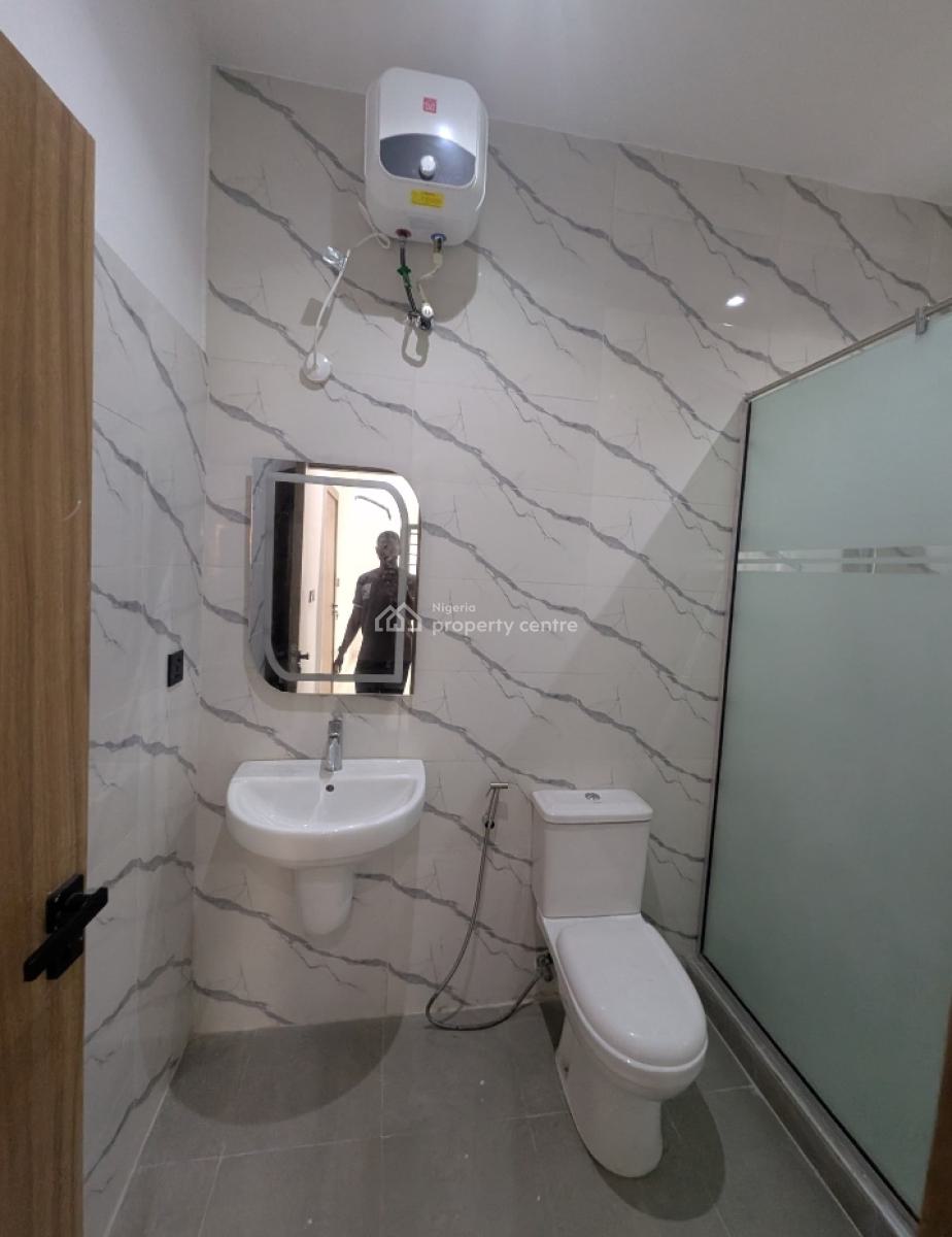 Luxury & Well Crafted 2 Bedroom Apartment in a Lovely Environment, Lekki Phase 1, Lekki, Lagos, Flat / Apartment for Sale