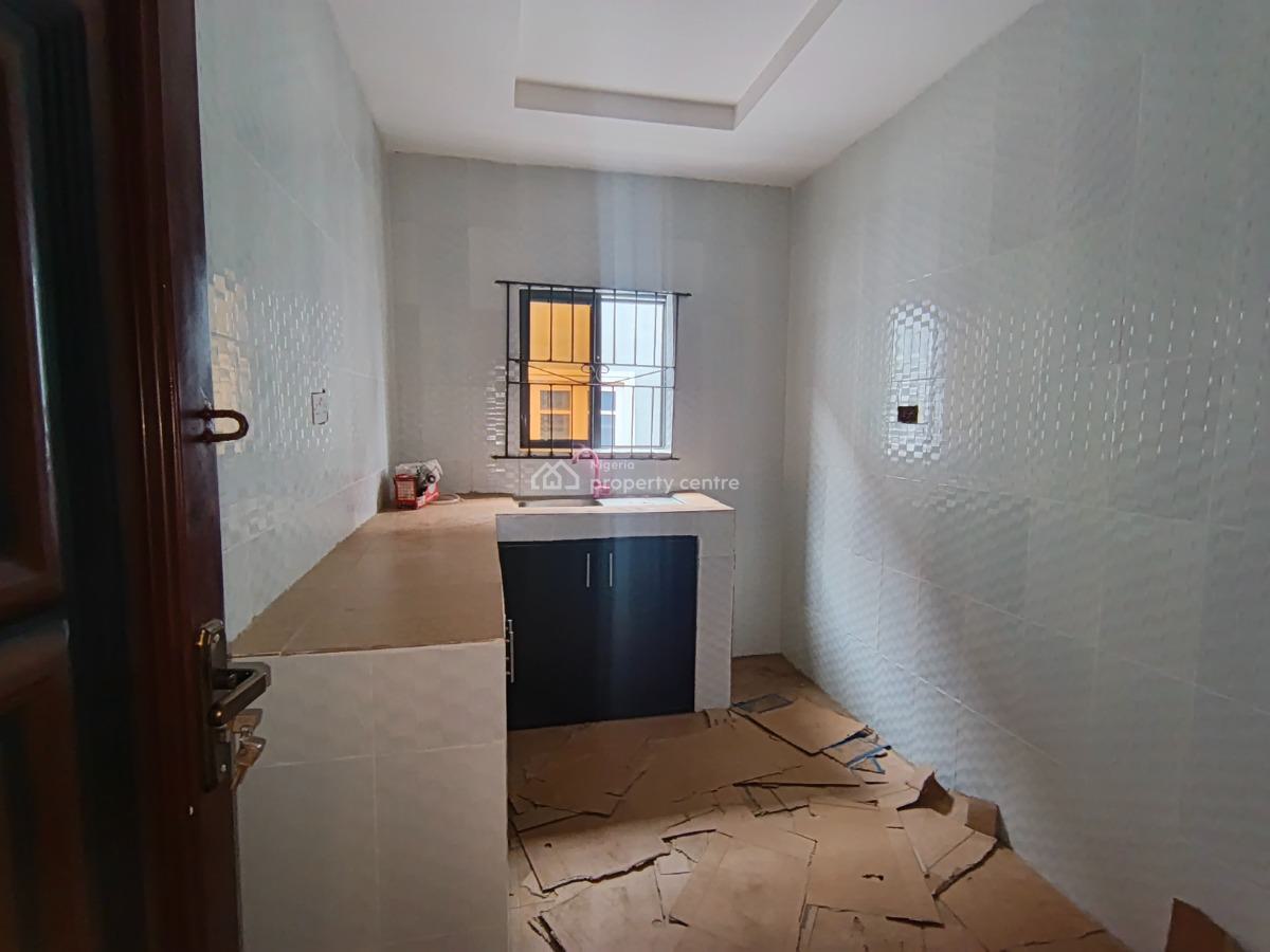 2 Bedroom Flat, Agunfoye, Igbogbo, Ikorodu, Lagos, Flat / Apartment for Rent