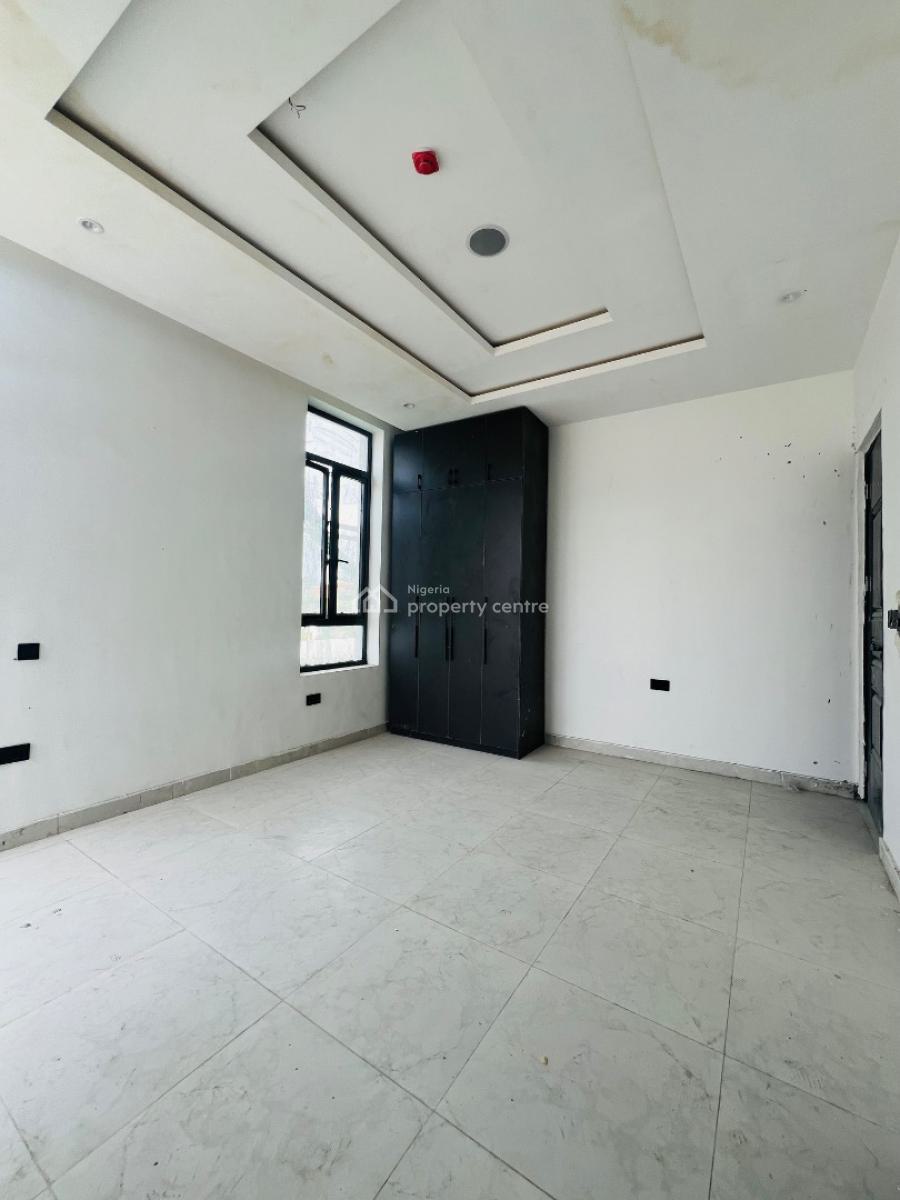 Brand New 2 Bedroom Apartment with Swimming Pool & Gym, Lekki Phase 1, Lekki, Lagos, Flat / Apartment for Sale