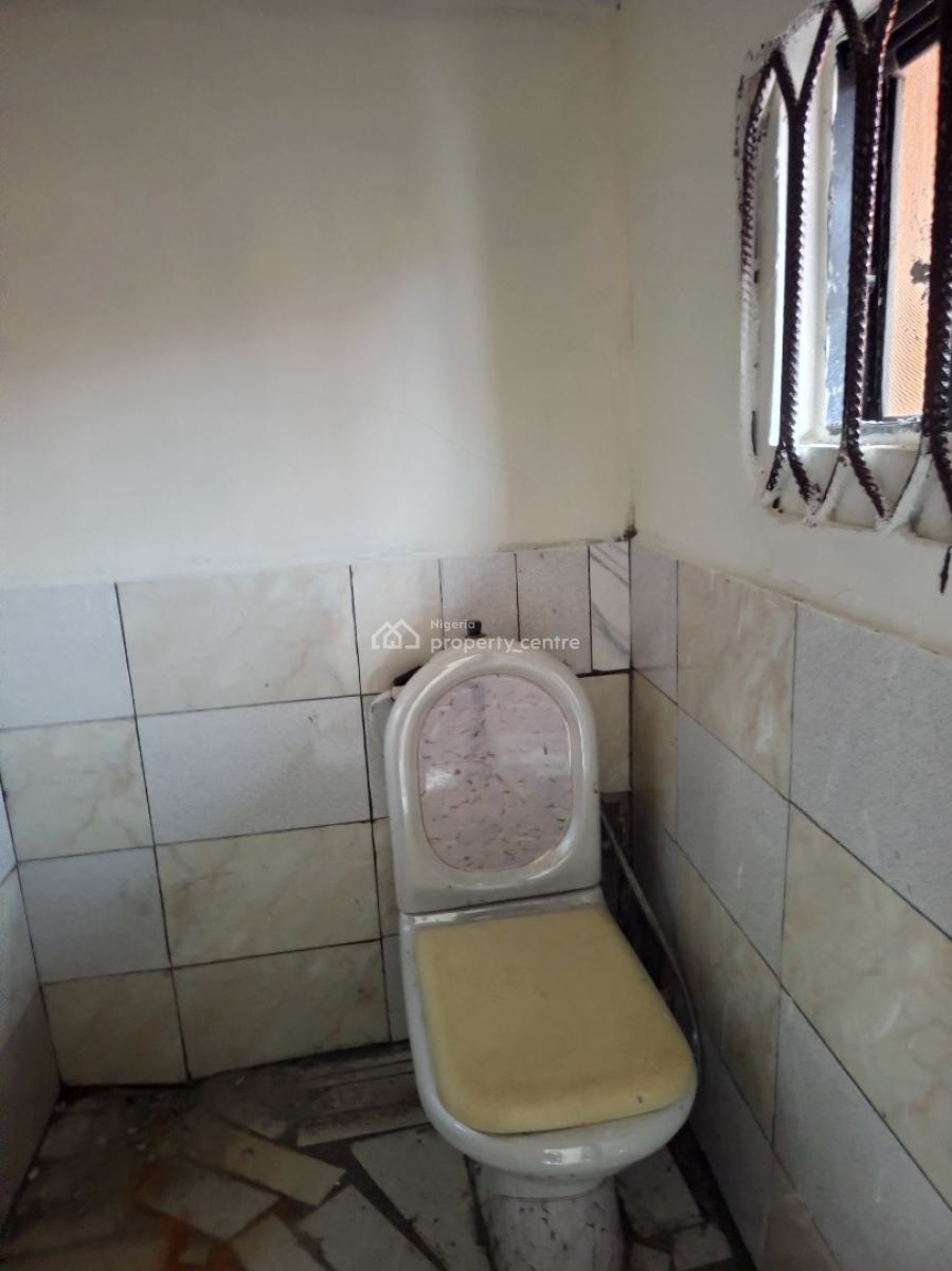 Clean Shop with Toilet Inside, Mobil Road, Ilaje, Ajah, Lagos, Flat / Apartment for Rent