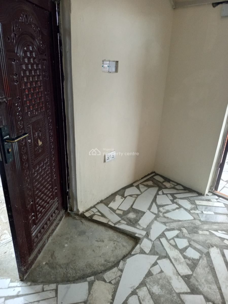Clean Shop with Toilet Inside, Mobil Road, Ilaje, Ajah, Lagos, Flat / Apartment for Rent