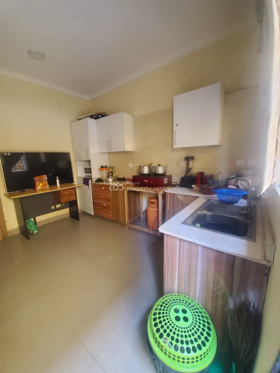 1 Bedroom Shared Apartment, Second Tollgate, Conservation Court Road, Lekki, Lagos, Self Contain (single Rooms) for Rent