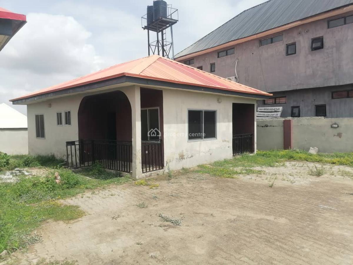Warehouse/factory/residential 4 Bungalow with 2 Bedroom, Fha (f.h.a), Lugbe District, Abuja, Detached Bungalow for Rent