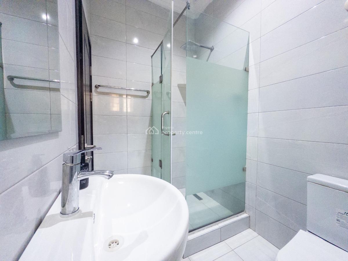 Modern 2 Bedroom Apartment, Lekki Phase 1, Lekki, Lagos, Flat / Apartment Short Let