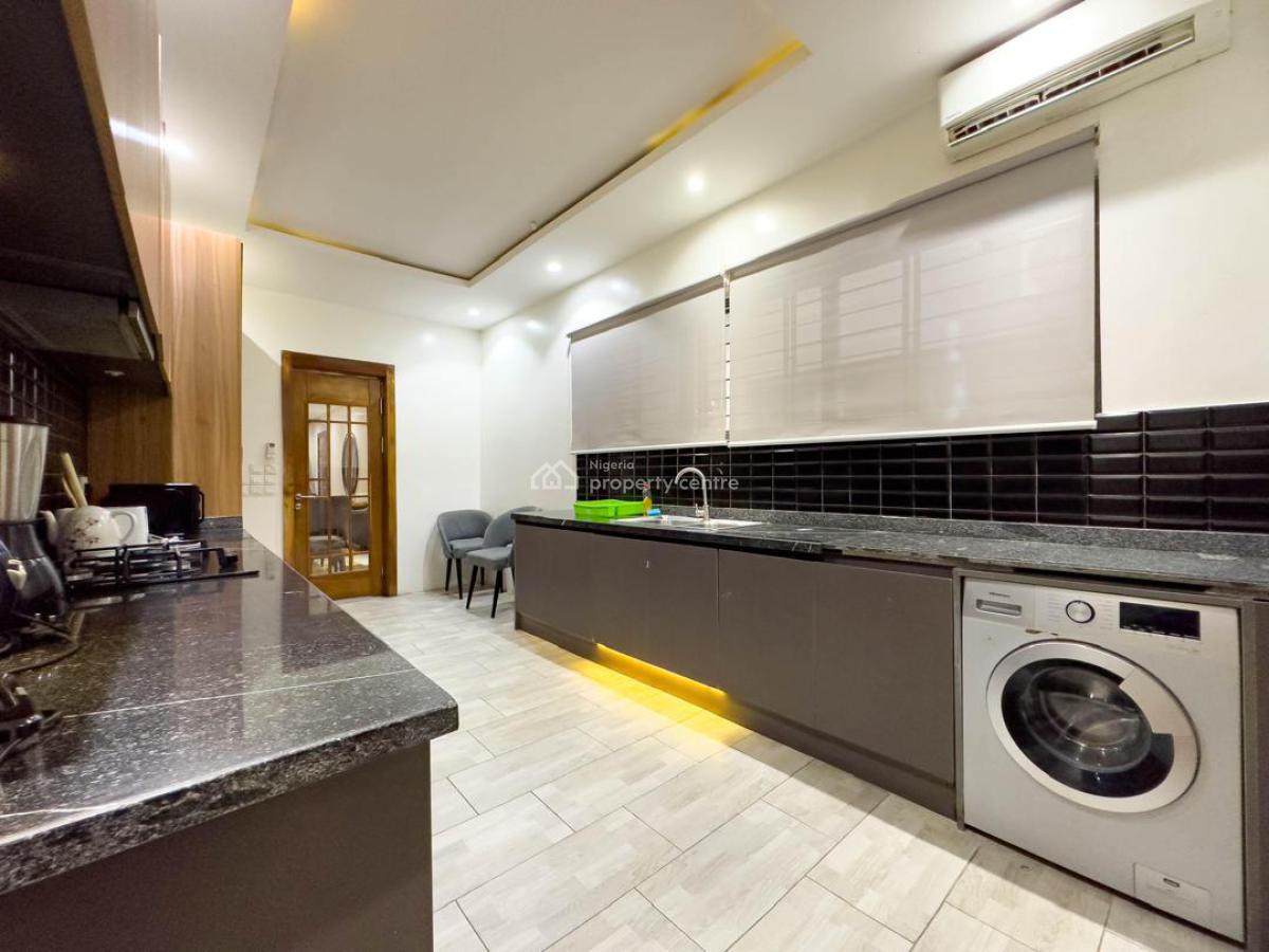 3 Bedroom Apartment Flat with Pool, Lekki Phase 1, Lekki, Lagos, Flat / Apartment Short Let