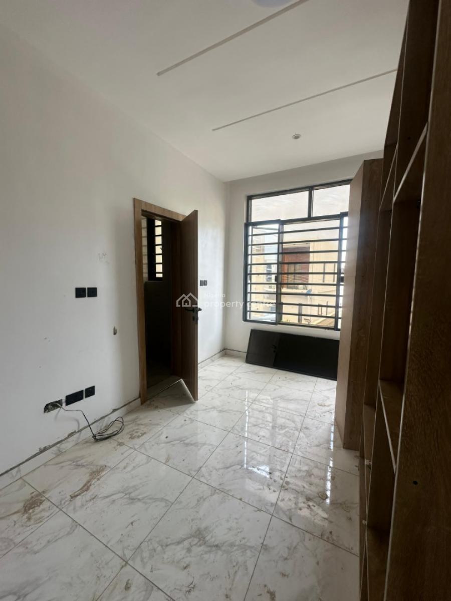 Luxury 2 Bedroom Apartment with Pool and Elevator, Ologolo, Lekki, Lagos, Flat / Apartment for Sale