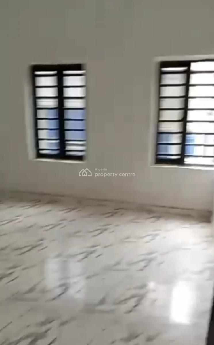 Spacious 3bedroom Flat in Prime Location, Adekunle, Yaba, Lagos, Flat / Apartment for Rent