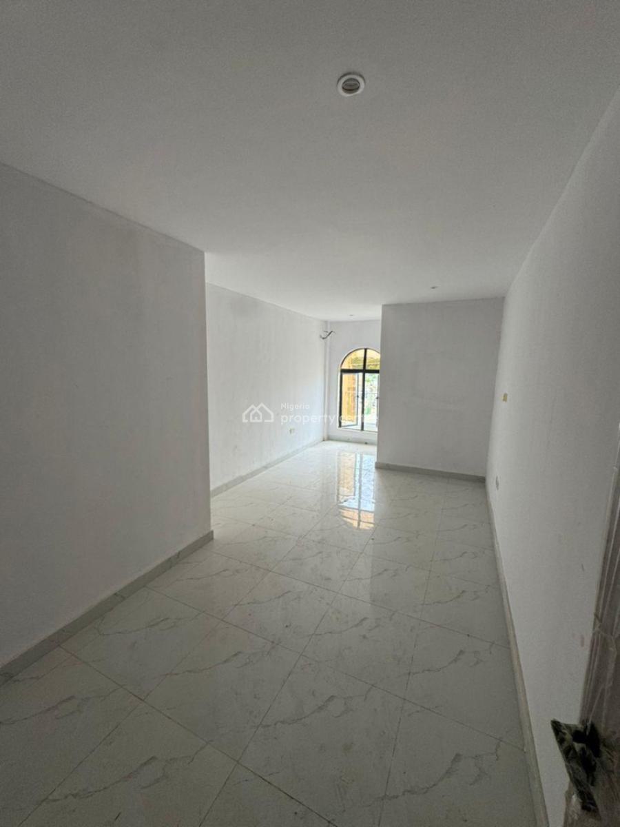 Luxurious 2 Bedroom Apartment in a Secure Location Good for Investment, Lekki Phase 1, Lekki, Lagos, Flat / Apartment for Rent