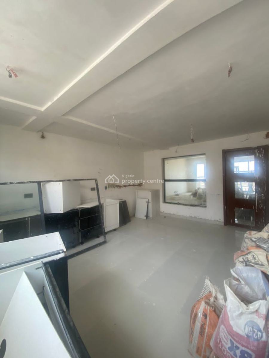 3 Bedroom Penthouse with a Swimming Pool and Gym, Lekki Phase 1, Lekki, Lagos, Flat / Apartment for Rent