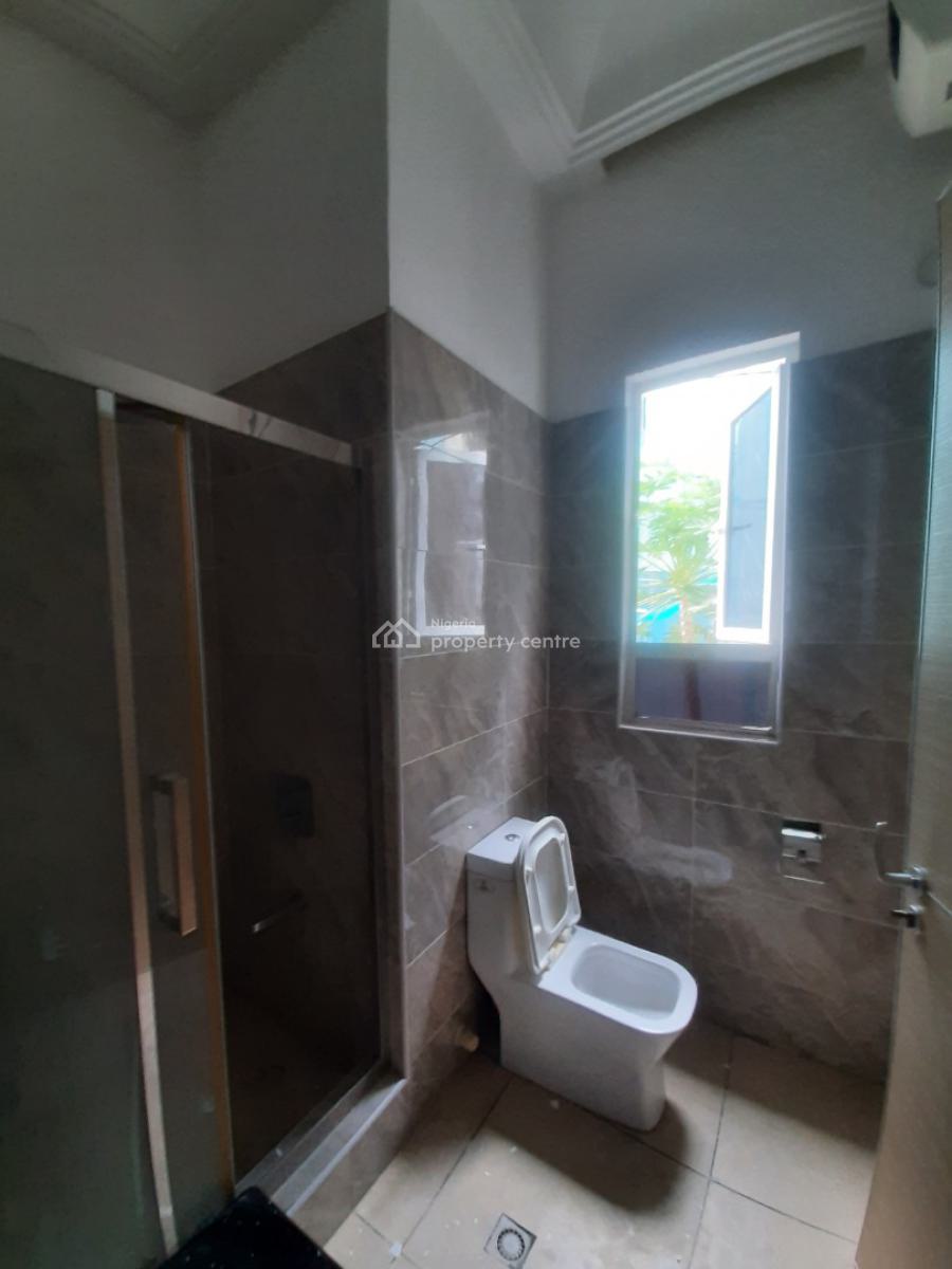 Serviced with 24/7 Power Supply 4 Bedroom En-suite Townhouse with Fitt, Lekki Phase 1, Lekki, Lagos, Terraced Duplex for Rent