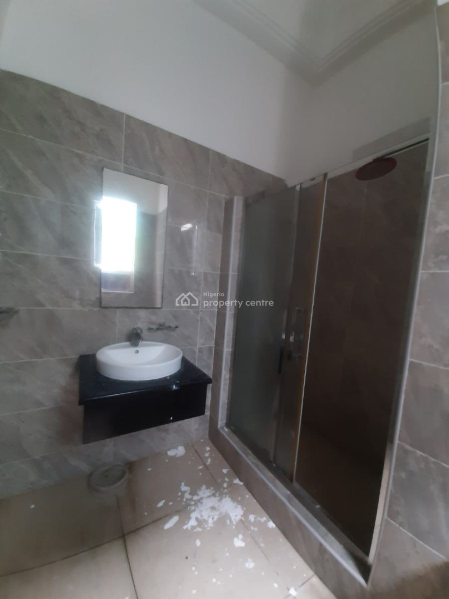 Serviced with 24/7 Power Supply 4 Bedroom En-suite Townhouse with Fitt, Lekki Phase 1, Lekki, Lagos, Terraced Duplex for Rent