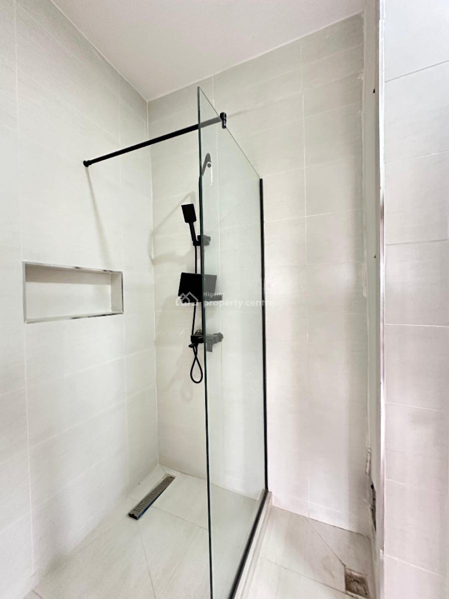 Lovely 2 Bedroom Apartment with Communal Pool and Gym, Lekki Phase 1, Lekki, Lagos, House for Sale