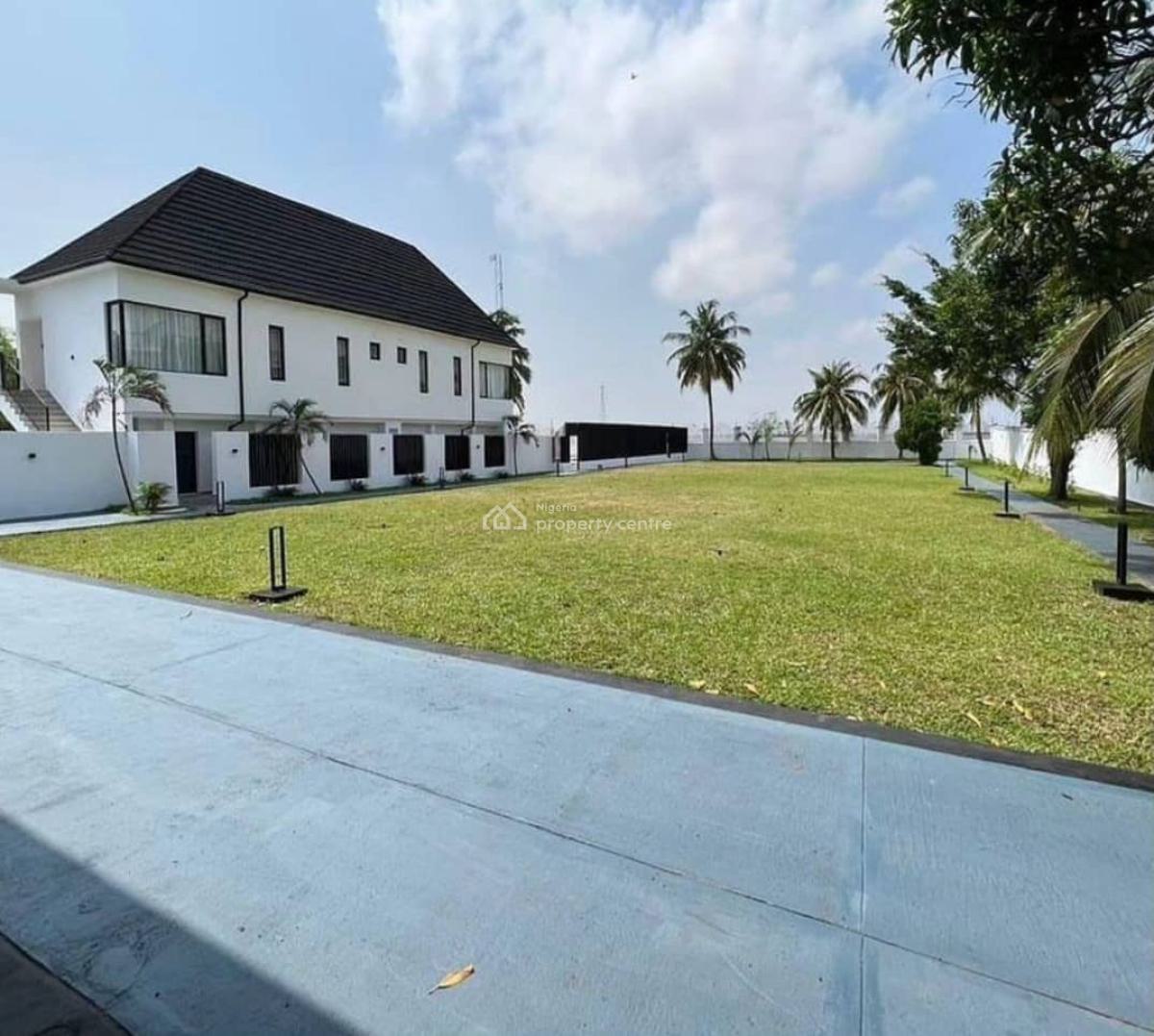Stunning 6 Bedrooms Waterfront Mansion in a Good Area, Ikoyi, Lagos, House for Sale