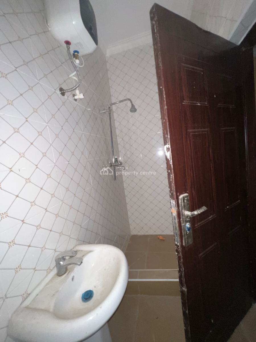 2bedroom Flat, Abraham Adesanya Lekki Scheme11, Ajah, Lagos, Flat / Apartment for Rent