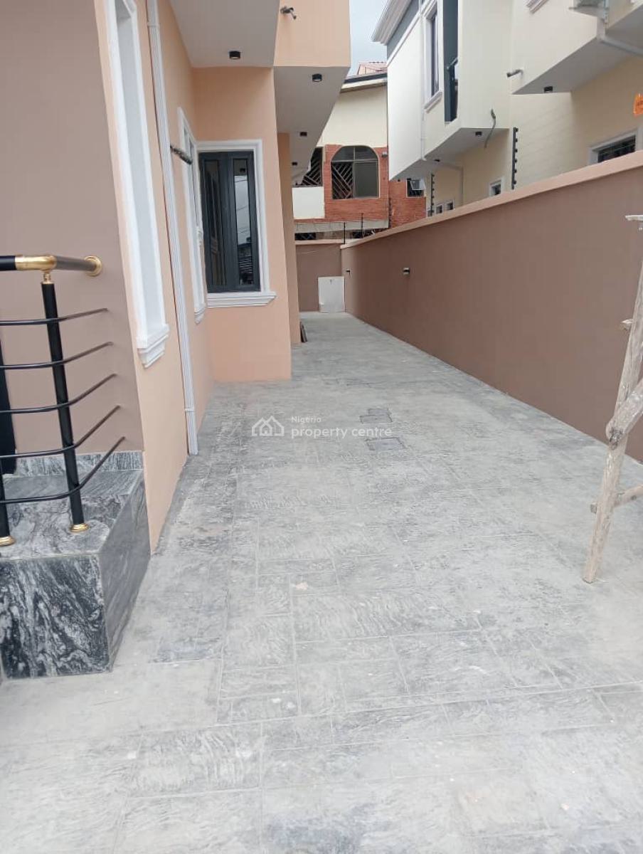 Elegantly Built 5 Bedroom Detached Duplex + a Room Bq & a Gatehouse, Omole Phase 2, Ikeja, Lagos, Detached Duplex for Sale