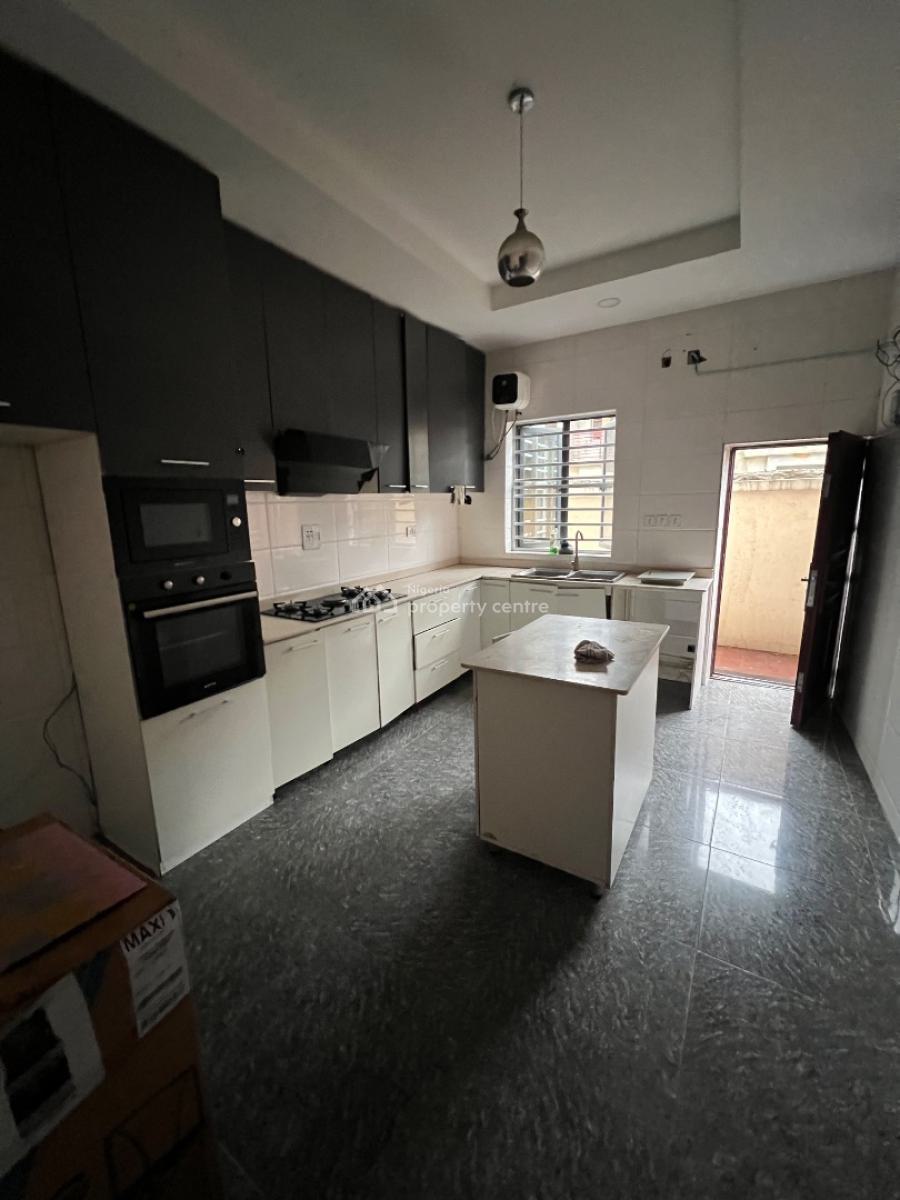 Semi Masters Bedroom, Royal Pine Estate Orchid Road, Lekki, Lagos, Self Contain (single Rooms) for Rent