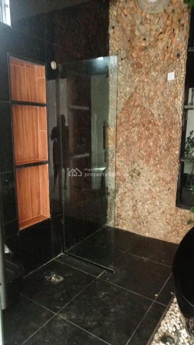 Magnificent & Well Refurbished 2 Bedroom Bungalow, Michael Otedola Estate, Omole Phase 2, Ikeja, Lagos, Flat / Apartment for Sale