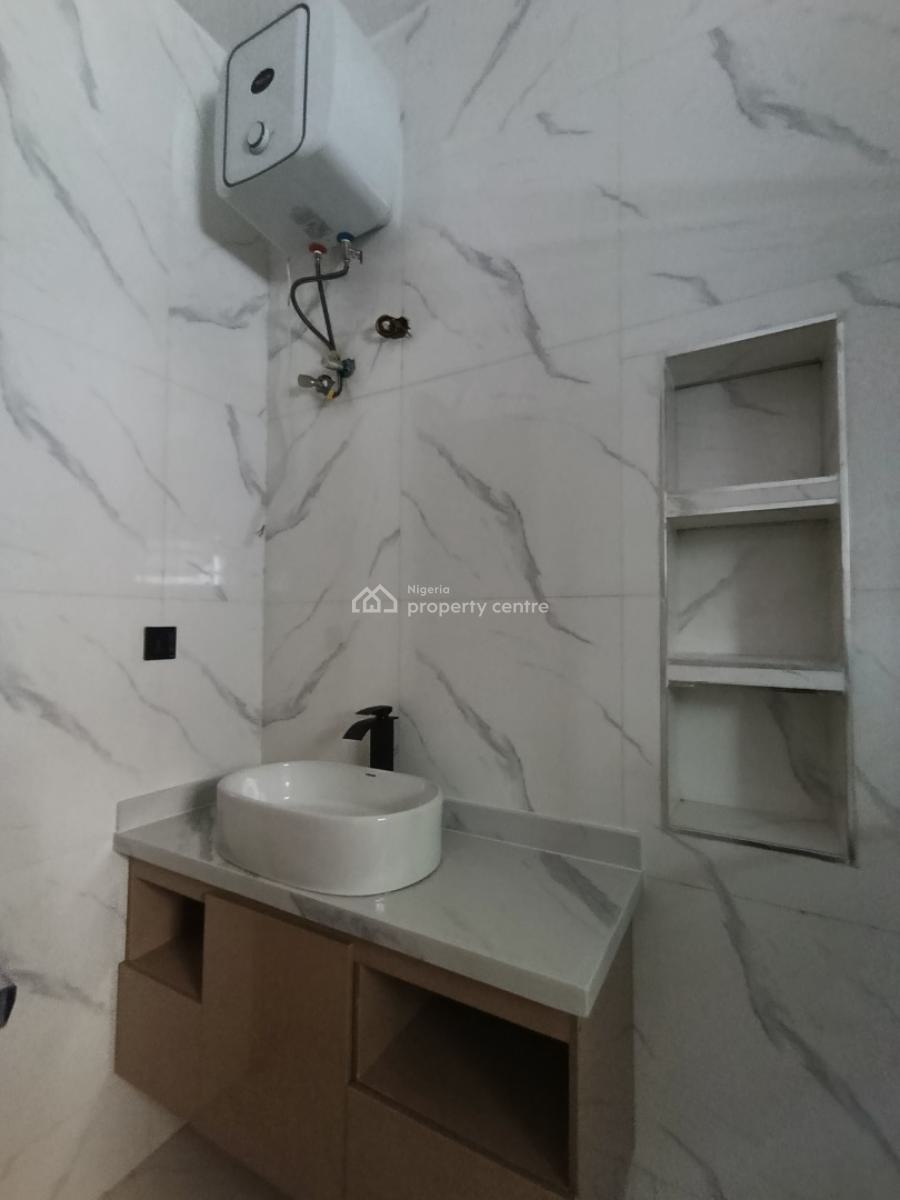 4 Luxury Semi Detached Duplex with Bq, 4 Bedroom Luxury Semi Detached Duplex at Bera Estate Chevron Drive, Lekki, Lagos, Semi-detached Duplex for Sale