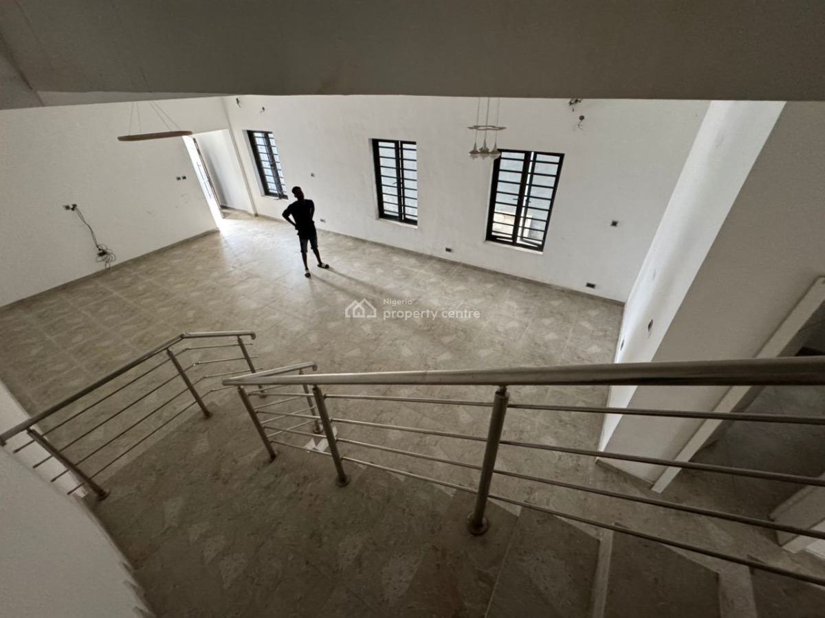 a Very Spacious 5 Bedroom Semi Detached House, Jakunde Lekki Lagos, Lekki Phase 2, Lekki, Lagos, Semi-detached Duplex for Rent
