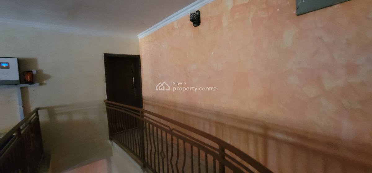 Well Maintained 5 Bedroom Full Detached House, Off International Airport Road ,ajoa Estate, Isolo, Lagos, Detached Duplex for Sale