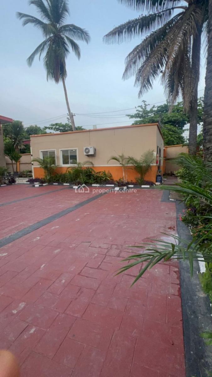 Massive Large Commercial Purposely Built Luxury Building Over 10 Rooms, Victoria Island (vi), Lagos, Commercial Property for Rent
