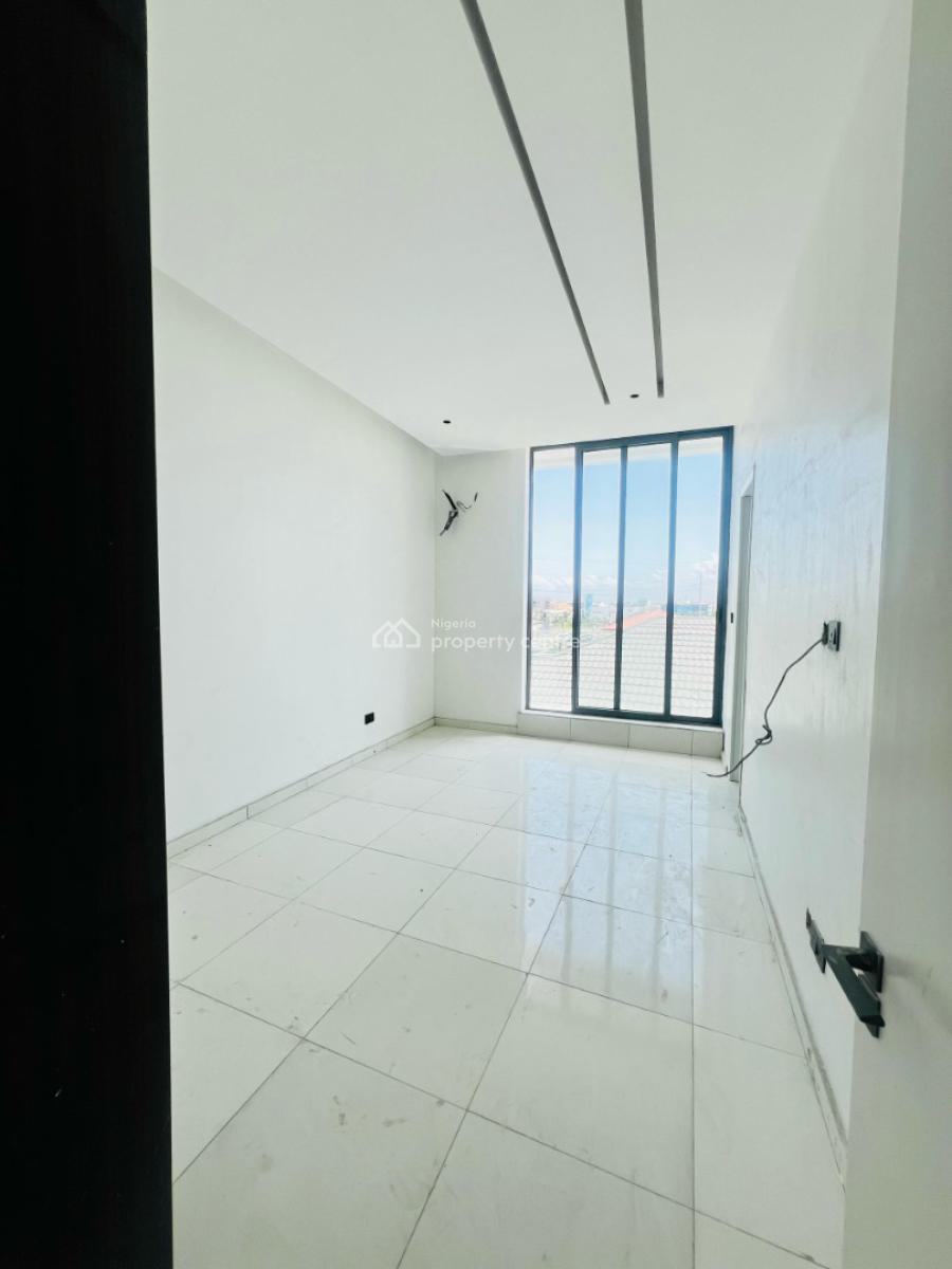 Architecturally Designed 2 Bedroom Serviced Apartment Plus Gym,pool,, Victoria Island (vi), Lagos, Block of Flats for Sale
