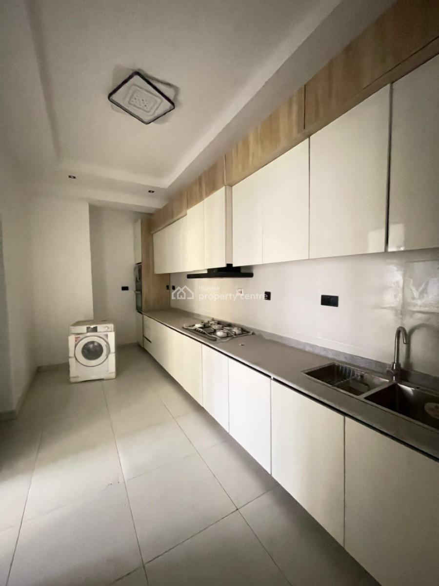Beautiful 2 Bedroom Apartment Within a Rapidly Appreciating Area, Ologolo, Lekki, Lagos, Flat / Apartment for Sale