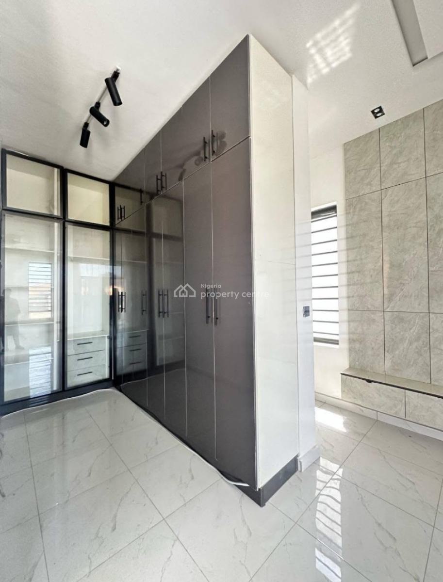 Stunning 5 Bedroom Fully  Detached Duplex with Pool & Bq., Inside Idado Estate Lekki Lagos, Idado, Lekki, Lagos, Detached Duplex for Sale