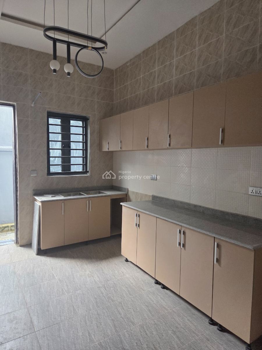 a Brand New 4 Bedroom  Semi-detached Duplex with a Room Bq, Lekki Phase 1, Lekki, Lagos, Semi-detached Duplex for Rent