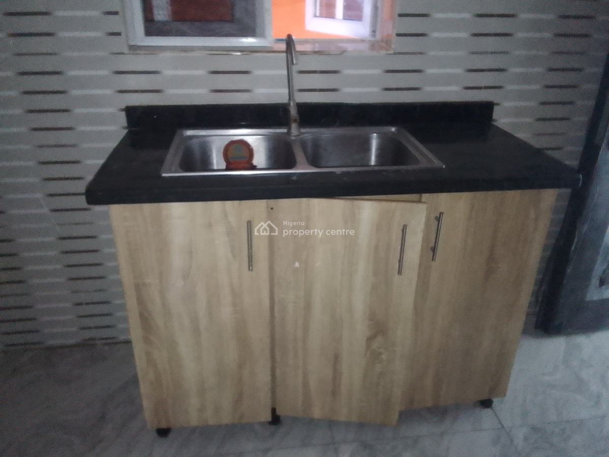 Spacious Luxury 2 Bedroom Flat with Excellent Features, Victory Estate Rd, Ogombo, Ajah, Lagos, Flat / Apartment for Rent