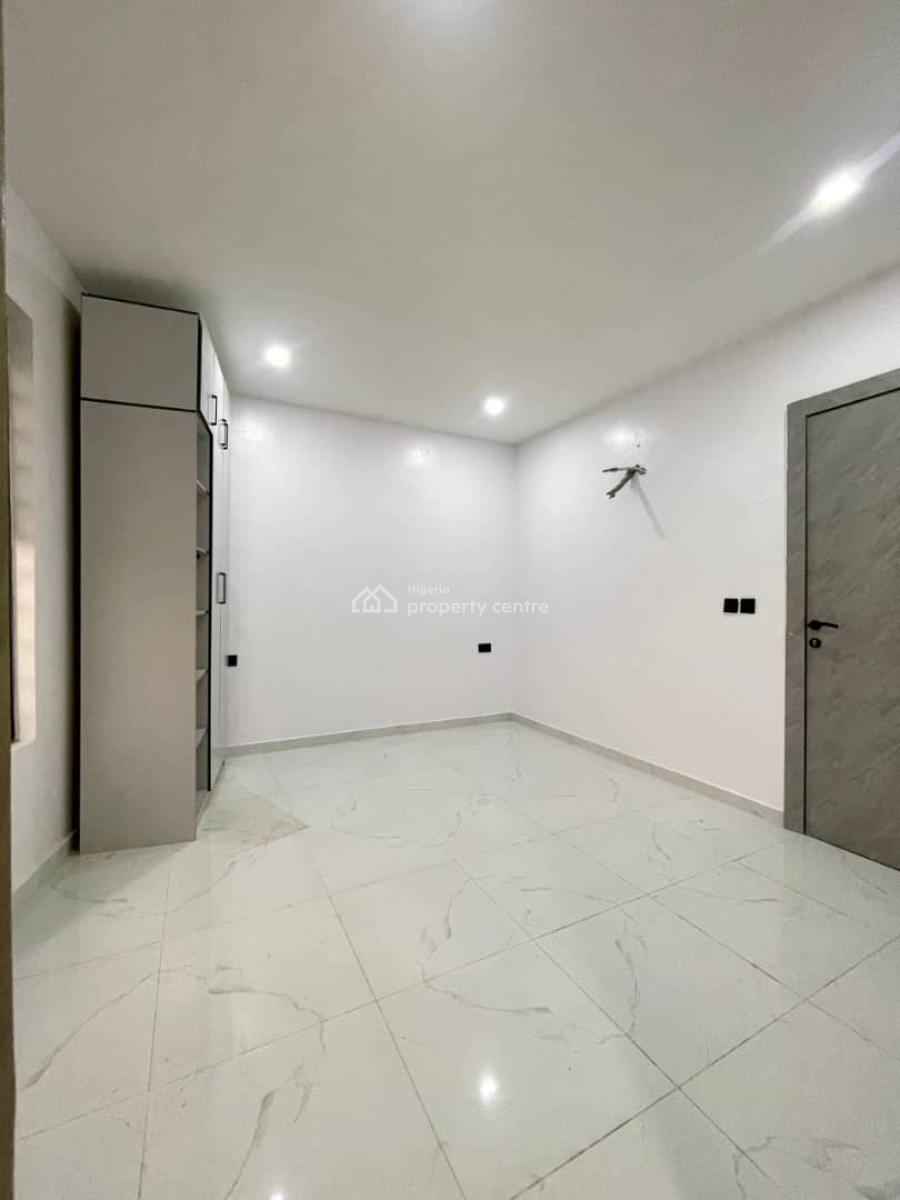 3-bedroom Flat with Bq Available, Lekki, Lekki Phase 1, Lekki, Lagos, Flat / Apartment for Rent