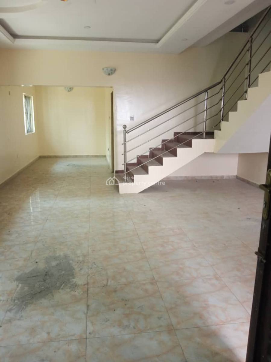 Neatly Used 3bedroom Semi Detached Duplex, Chevron Drive, Lekki, Lagos, Semi-detached Duplex for Rent