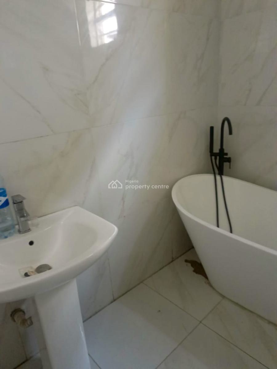 4 Bedrooms Semi-detached Duplex with Bq, Deed of Assignment, Off Ganiu Eletu Way, Osapa London, Lekki, Lagos, Semi-detached Duplex for Sale