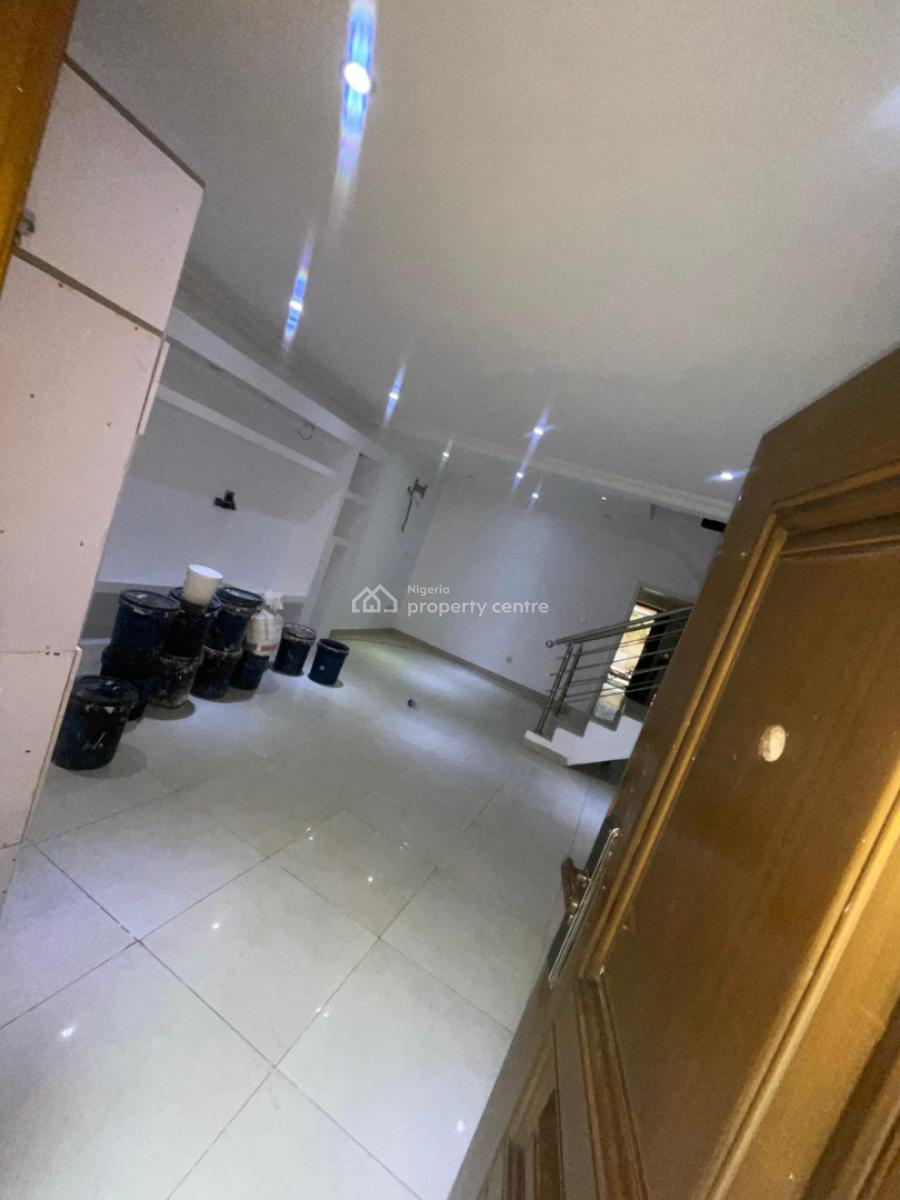 Fantastic 4 Bedroom Terrace Duplex with Bq, Chevron Drive, Lekki Expressway, Lekki, Lagos, Terraced Duplex for Rent
