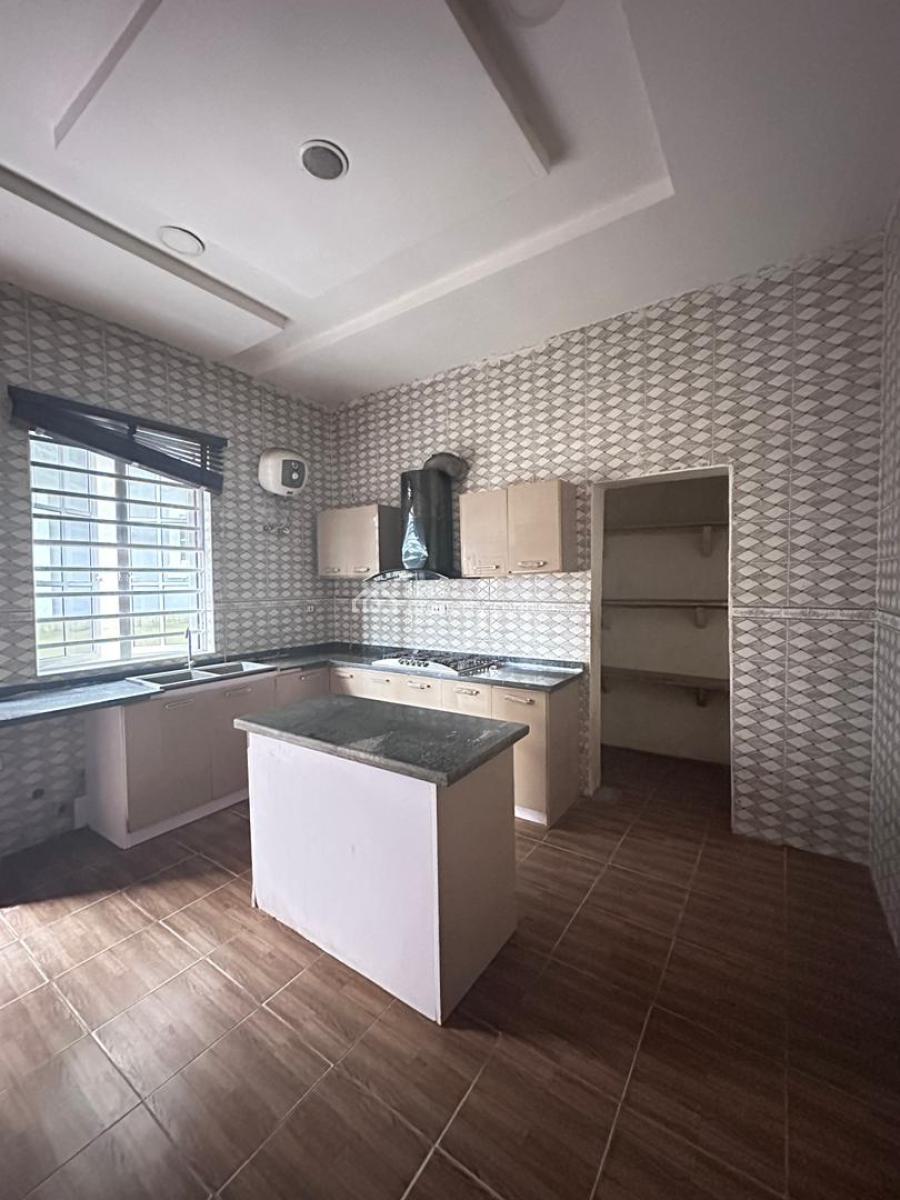 Self Contain with Kitchen (downstairs), Ologolo, Lekki, Lagos, Self Contain (single Rooms) for Rent