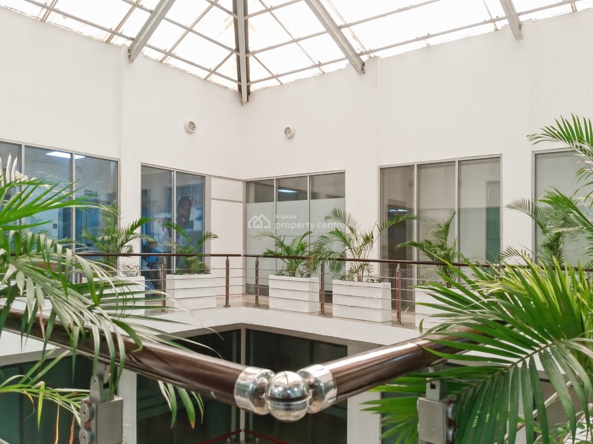 Private Office Space for 4 Persons in Regus Murjanatu House, 1 Zambezi Crescent Off Aguyi Ironsi Street, Murjanatu House, Maitama District, Abuja, Office Space for Rent