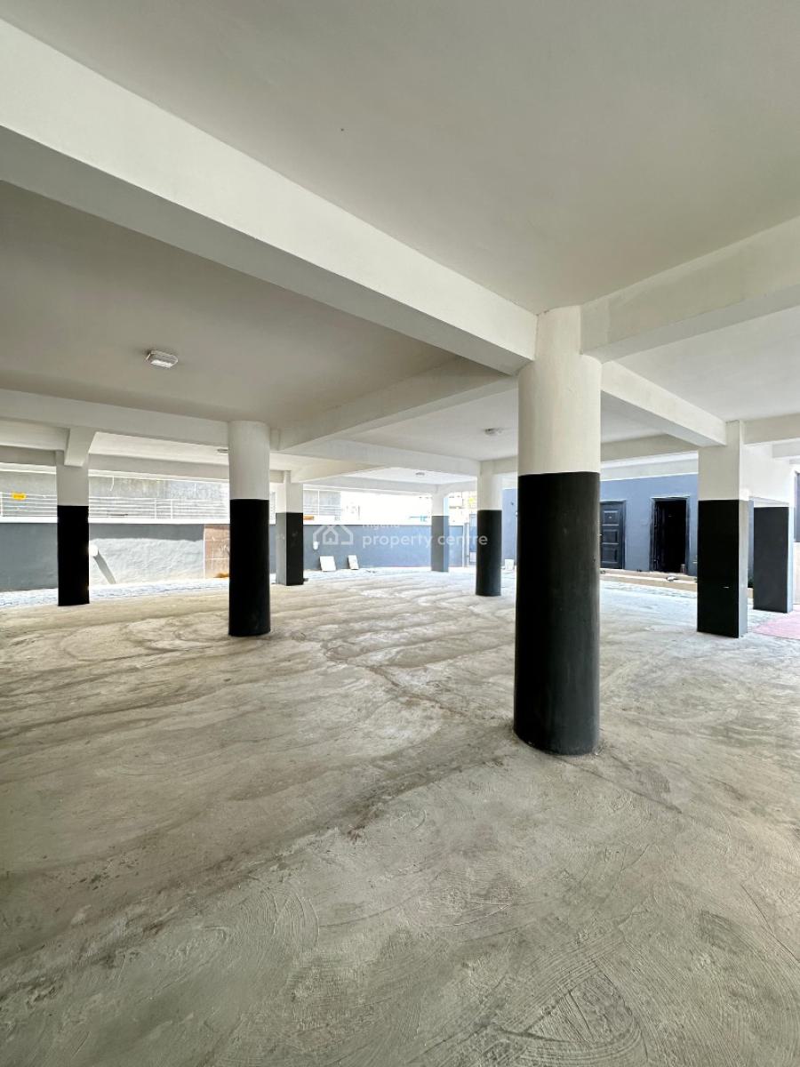 Exquisite 3 Bedroom Apartment with Bq in a Secured Environment, Lekki Phase 1, Lekki, Lagos, Flat / Apartment for Sale