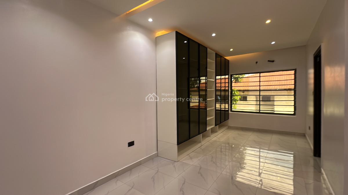 3 Bedroom Apartment with Bq, Lekki Phase 1, Lekki, Lagos, Flat / Apartment for Sale