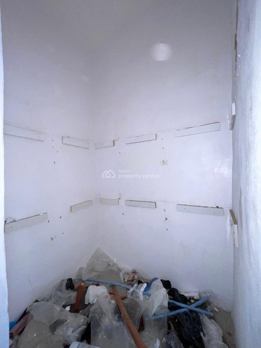 Shop Space Available, Ikota, Lekki, Lagos, Plaza / Complex / Mall for Rent