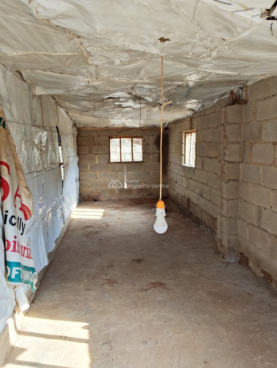 Functional Poultry & Pig Farm, Mararaba, Abuja, Factory for Sale