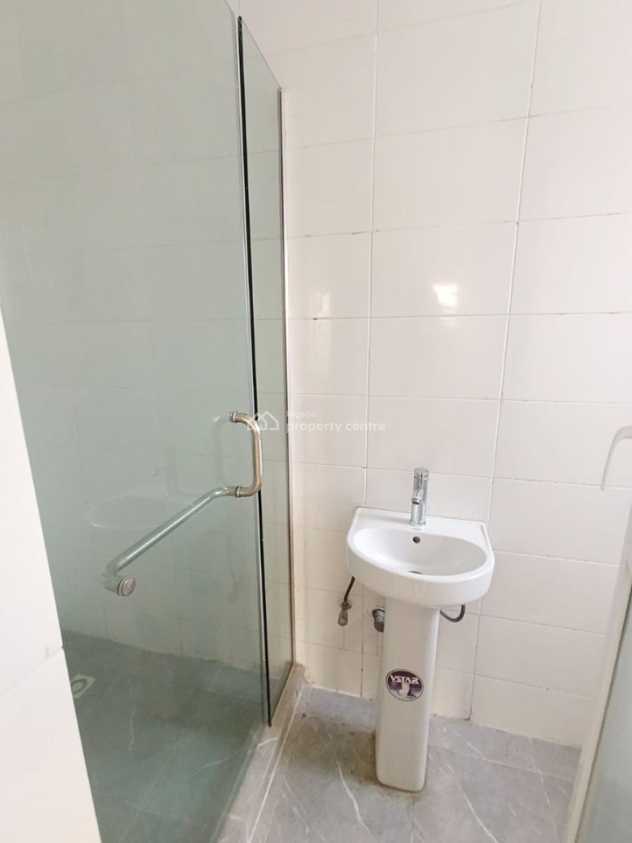 Brand New 2 Bedroom Apartments with Pool & Gym, Ologolo, Lekki, Lagos, Flat / Apartment for Sale