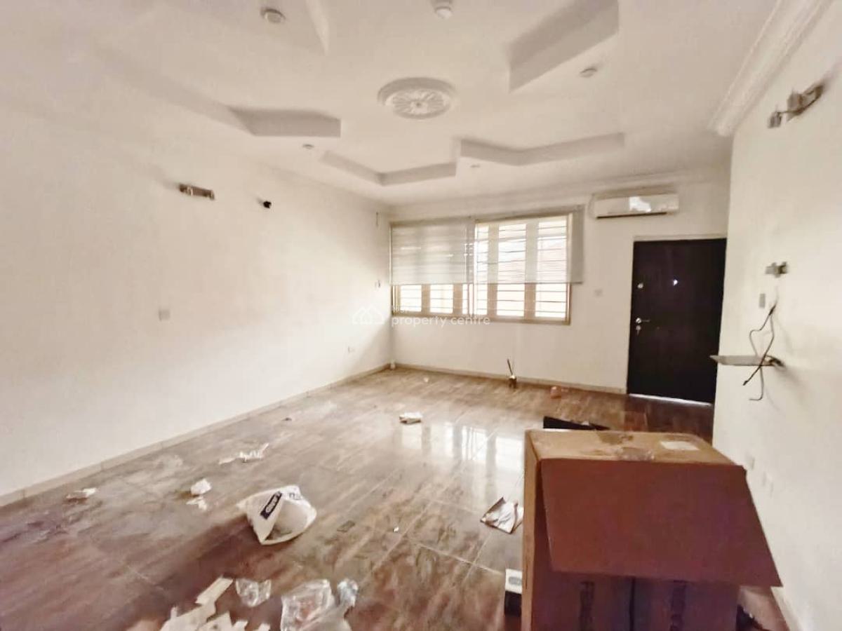 Commercial Self Service 5 Bedroom Terrace, Lekki Phase 1, Lekki, Lagos, Office Space for Rent
