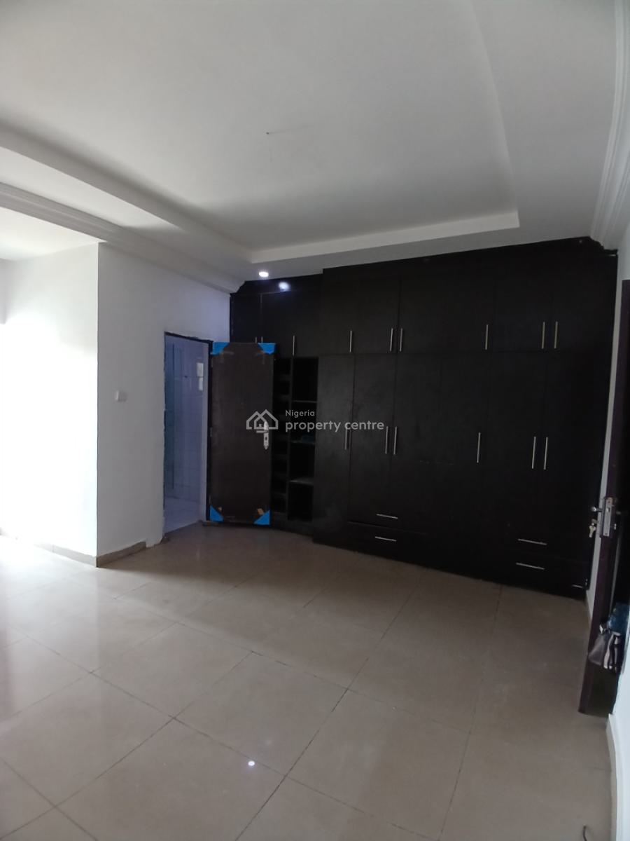 Well Renovated 4 Bedroom Terrace Duplex with 1 Room Bq, Ddiplomatic Zone, Guzape District, Abuja, Terraced Duplex for Rent
