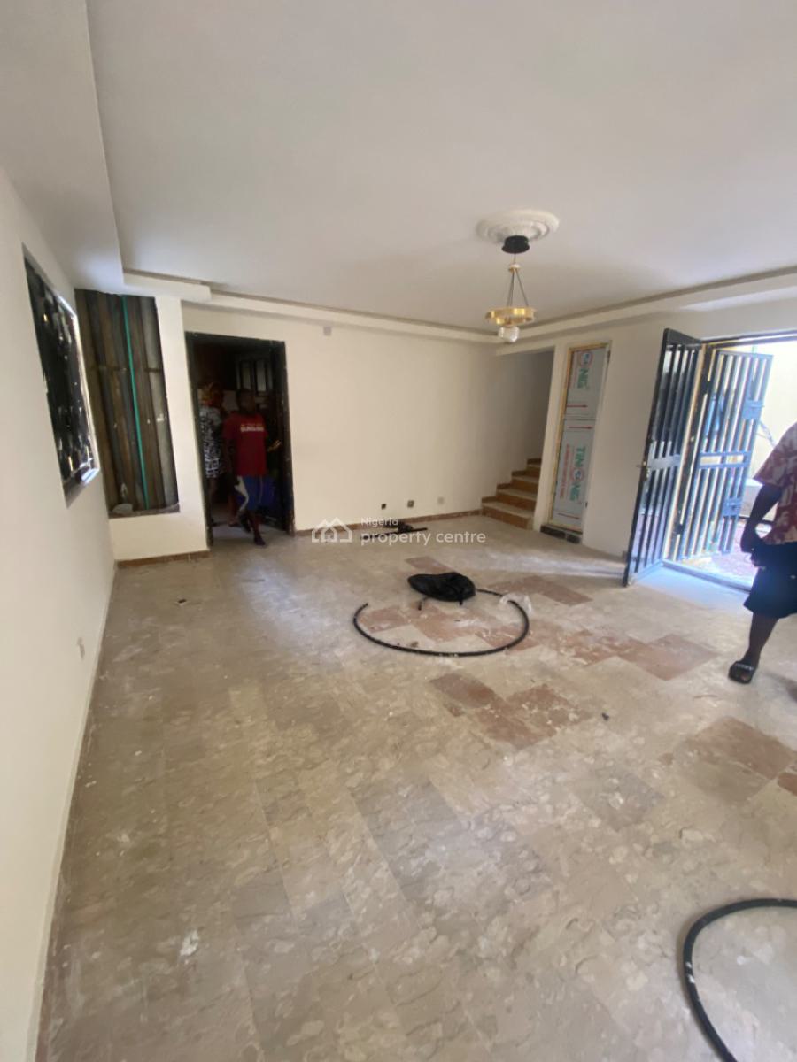 2 Bedroom Terraced Apartment, Off Emmanuel Abimbola Cole, Lekki Phase 1, Lekki, Lagos, Flat / Apartment for Rent